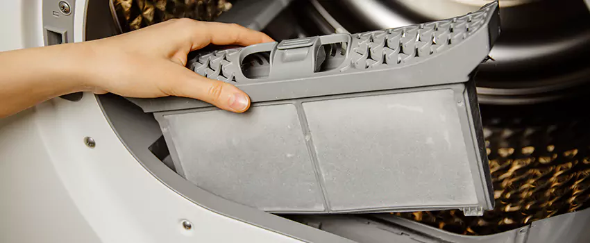 Signs Of A Clogged Dryer Lint Trap in Roosevelt, New York